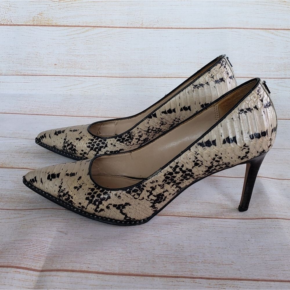 Women's Pointed Toe Snake-Print Pumps in Cream and Black